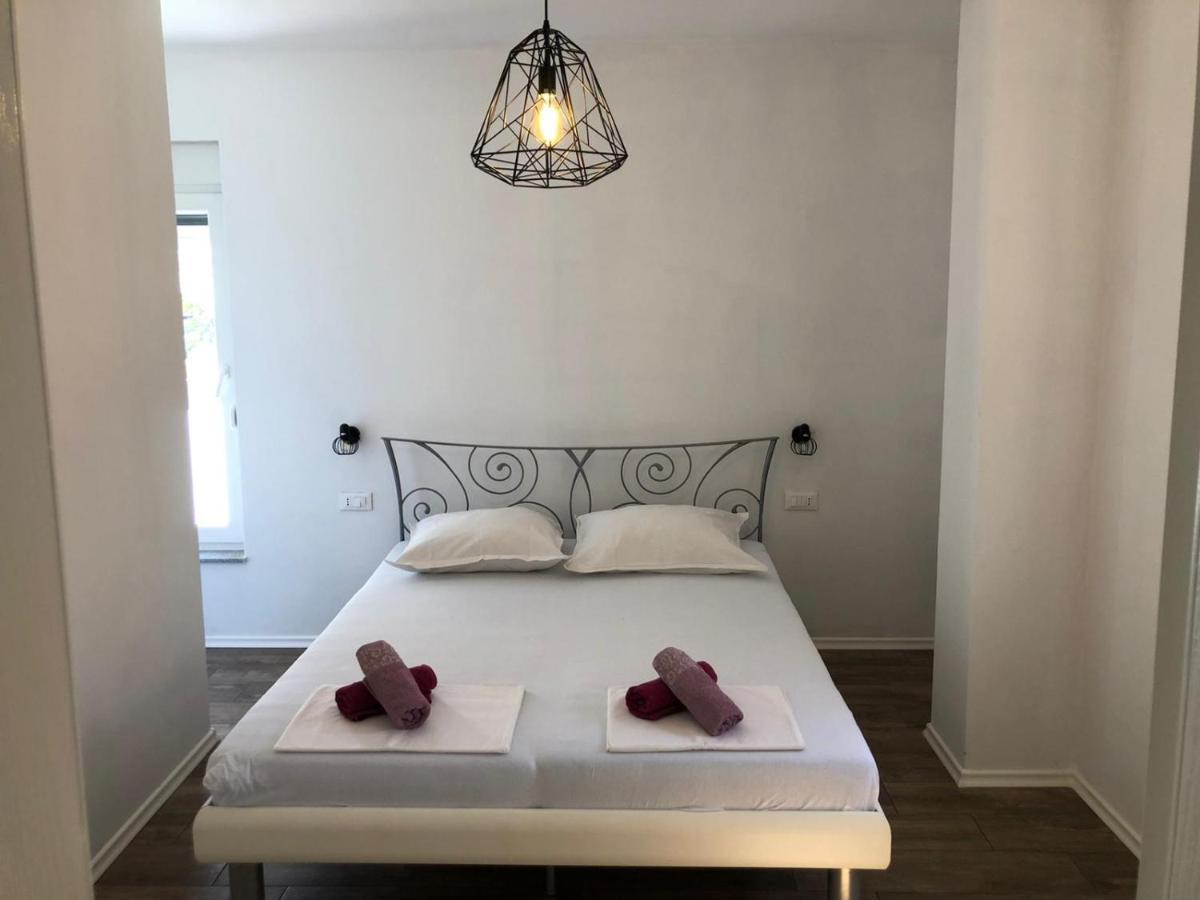 Apartments Martina Tisno Ngoại thất bức ảnh