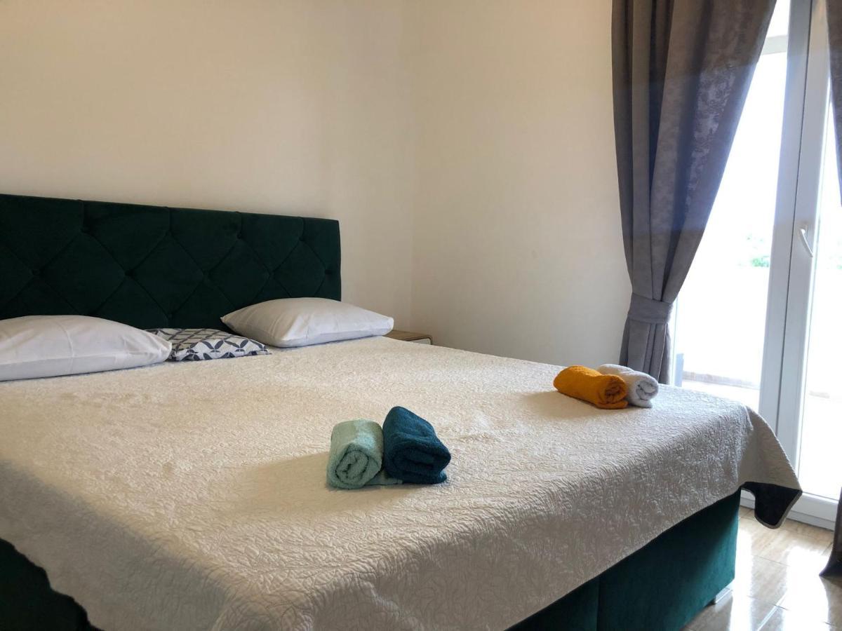 Apartments Martina Tisno Ngoại thất bức ảnh