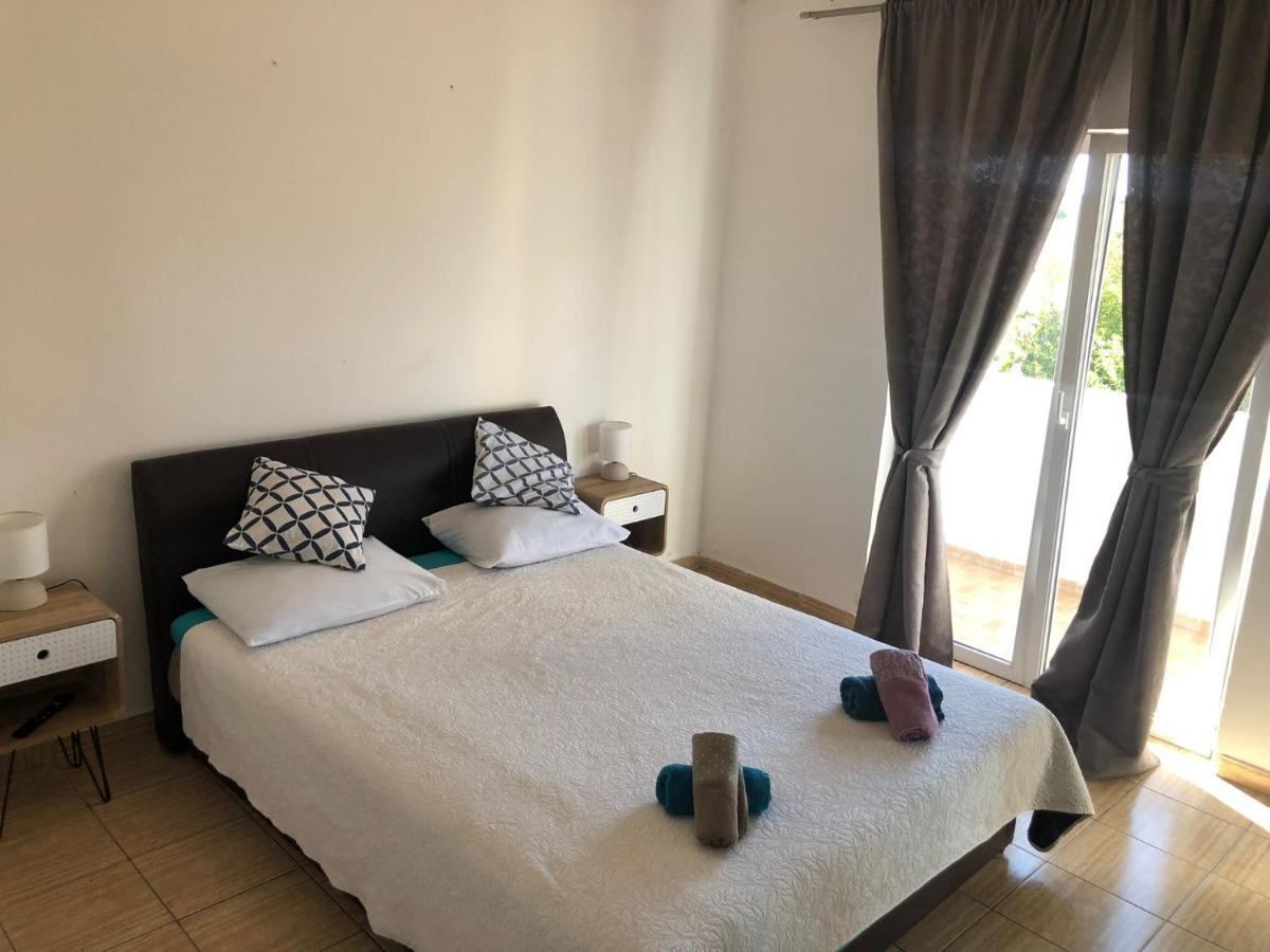 Apartments Martina Tisno Ngoại thất bức ảnh
