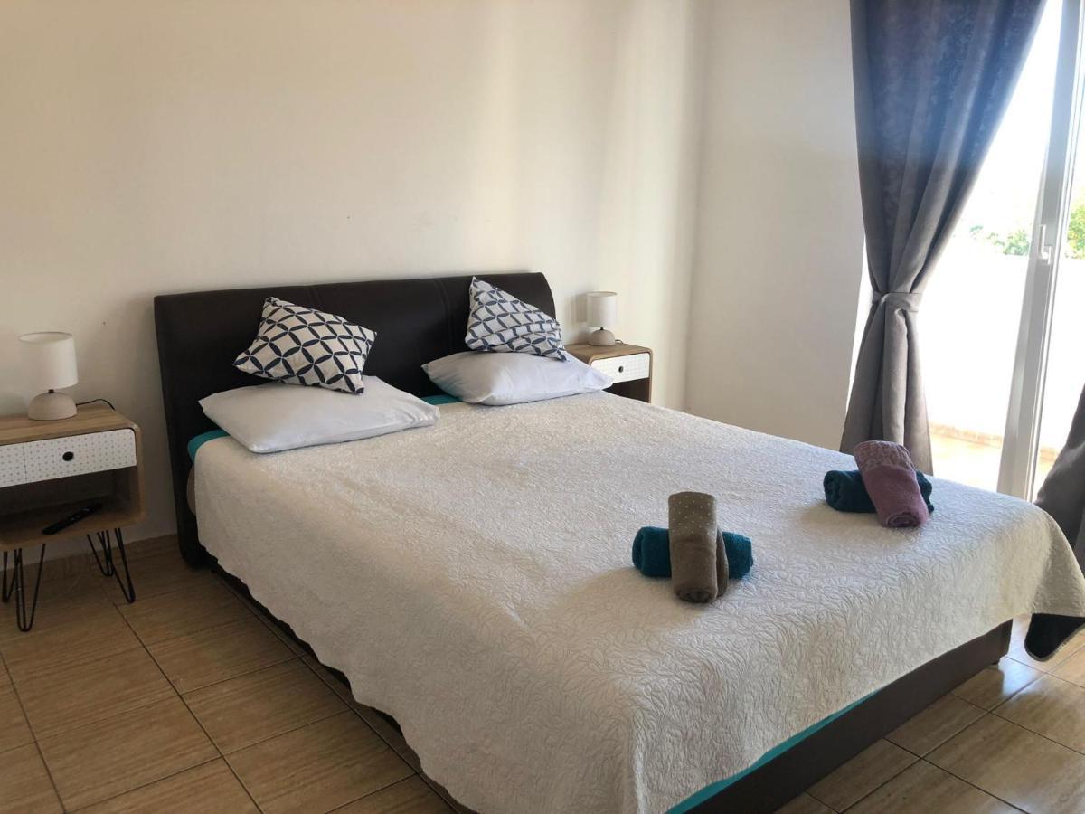 Apartments Martina Tisno Ngoại thất bức ảnh